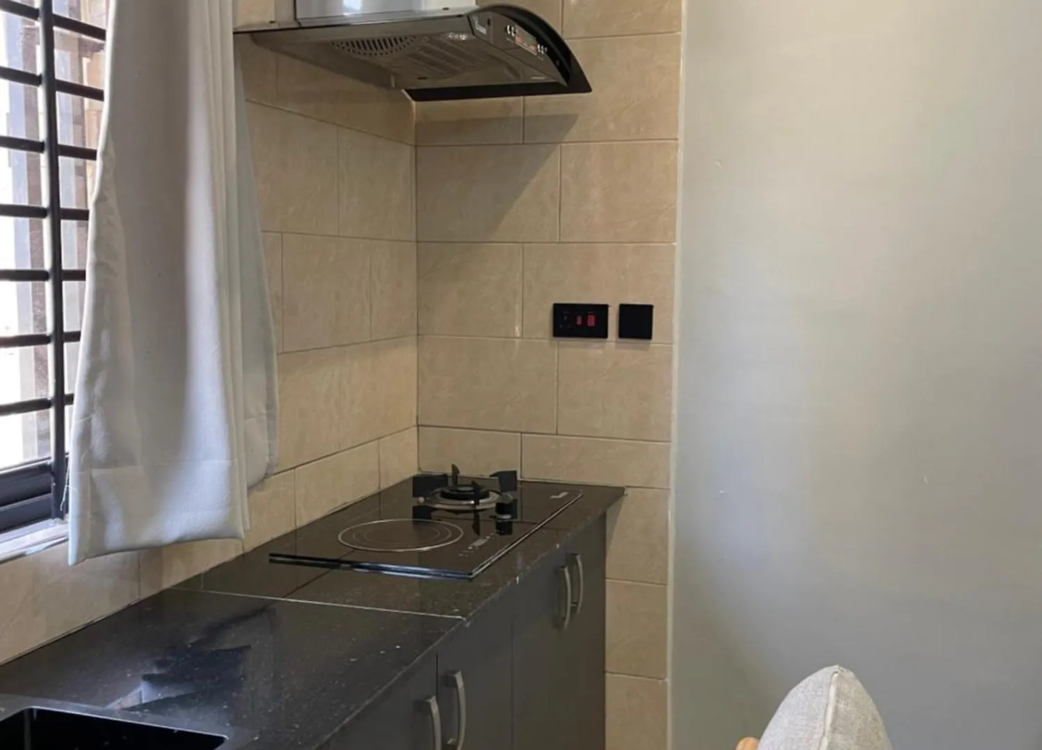 Nsiimenta Stay 1Br كامبالا شقة